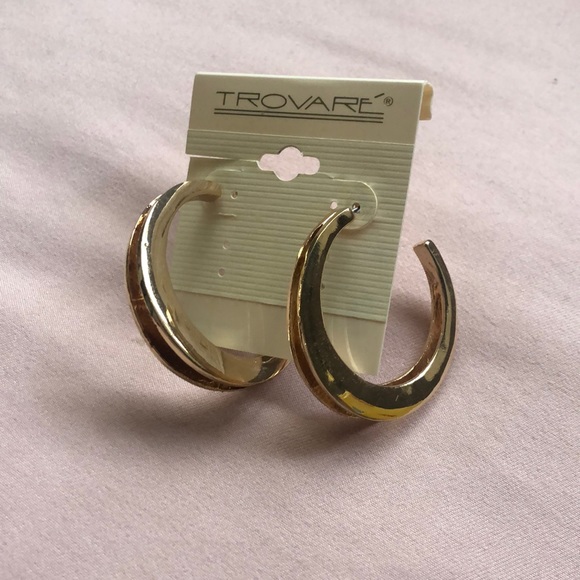 Gold Hoops - Picture 1 of 2
